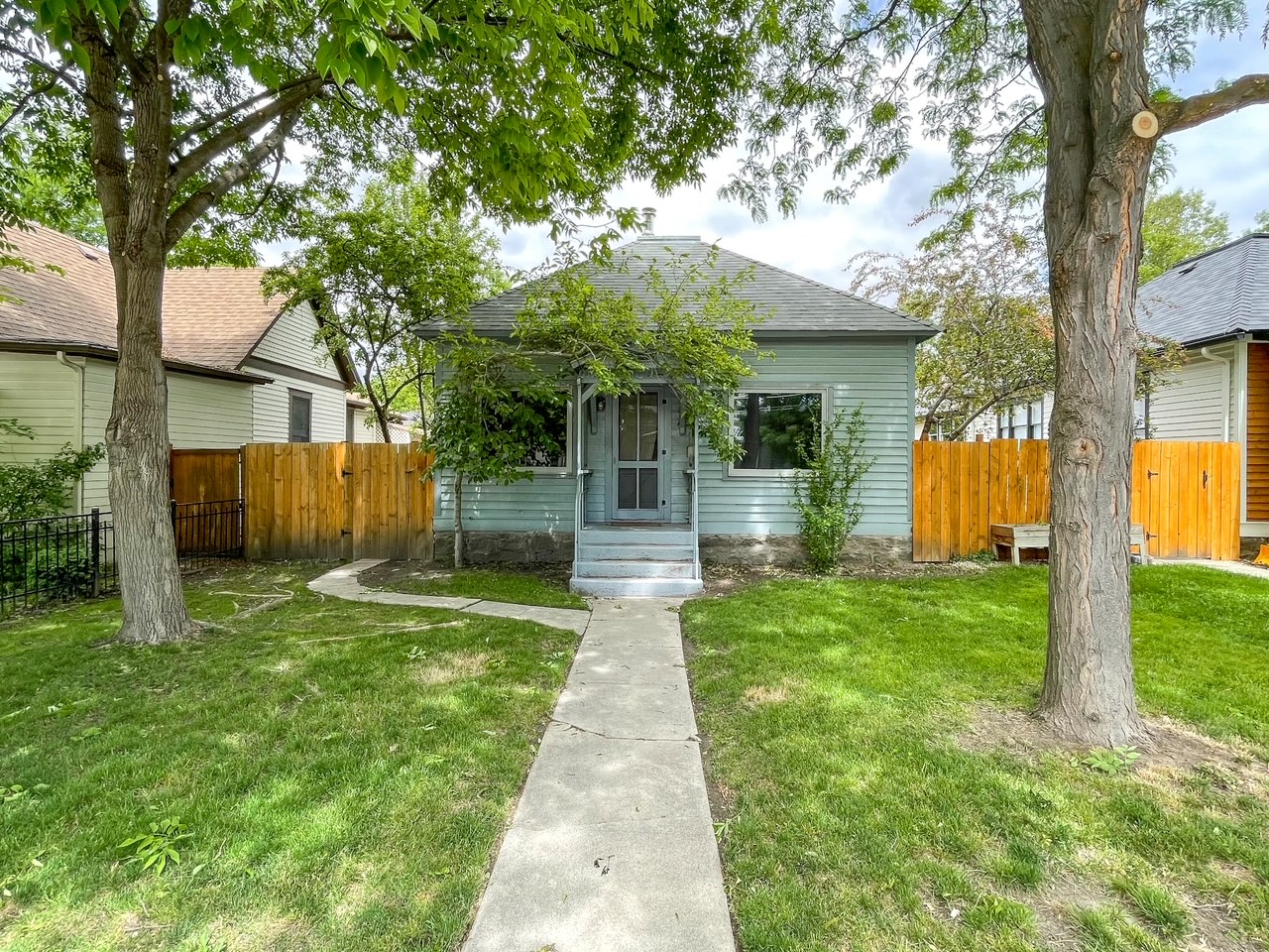 Property main image